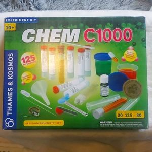 Thames & Kosmos Chemistry Set